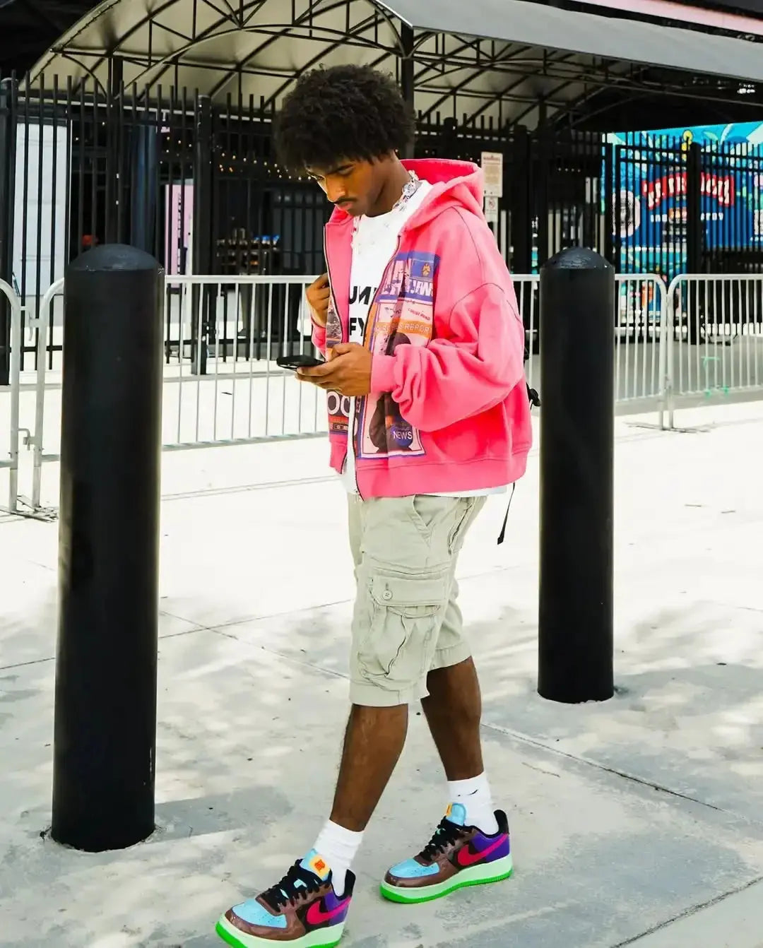 Pluto Magazine In Versailles Y2K Zip-Up Hoodie — Oversized Streetwear Graphic Zip Hoodie for Men & Women | Vintage Aesthetic (S–XL) Pluto Clo uk | Official Website